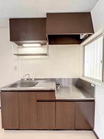 キッチン　※同建物ほかのお部屋の写真です。