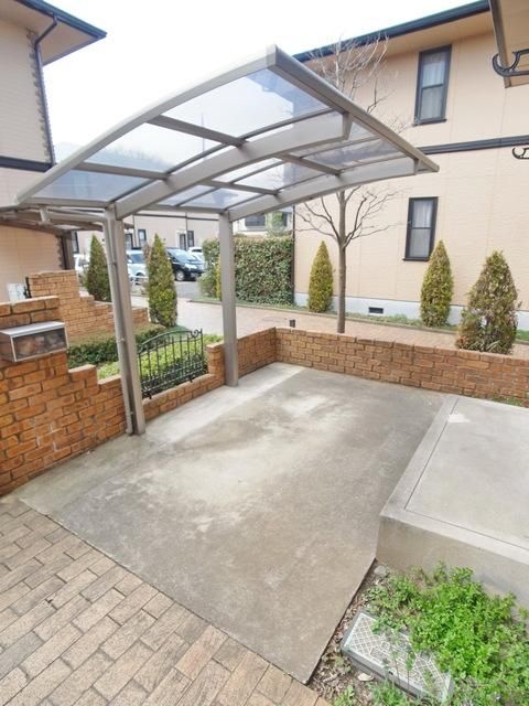 その他共有部分　♪バイクが置ける屋根付専用駐輪場♪