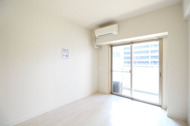 居室・リビング　別号室参考写真