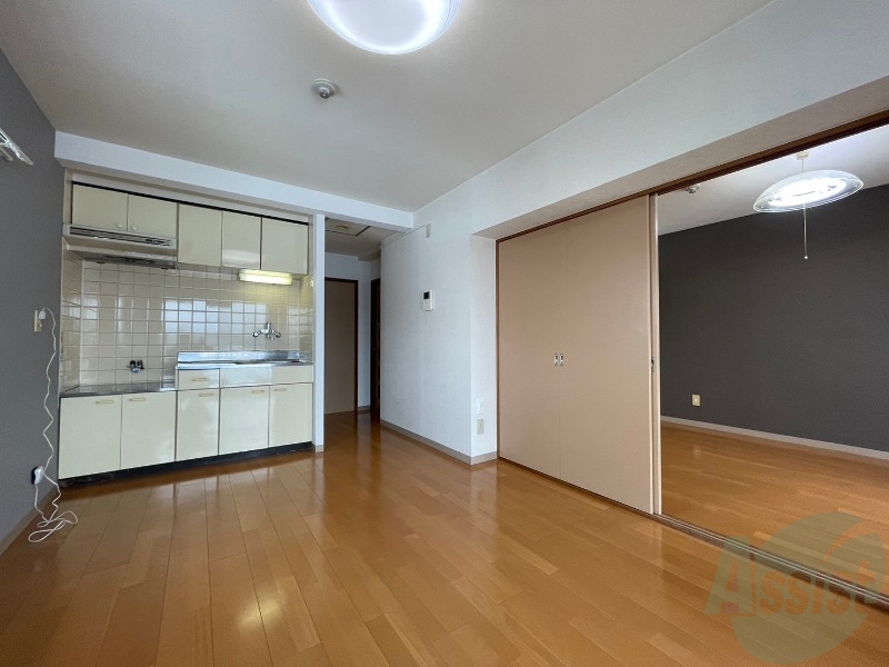 居室・リビング　広々したリビングで快適にくつろげそうです。