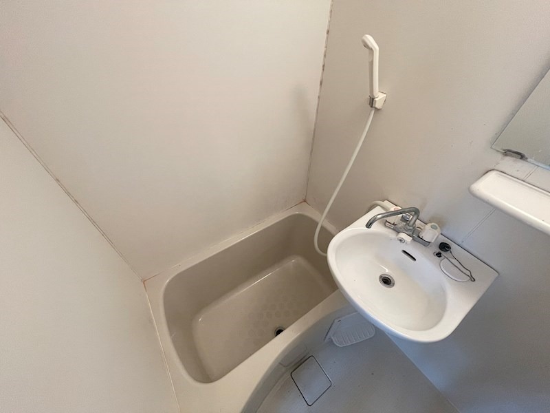 バス・シャワールーム　同物件別部屋イメージ