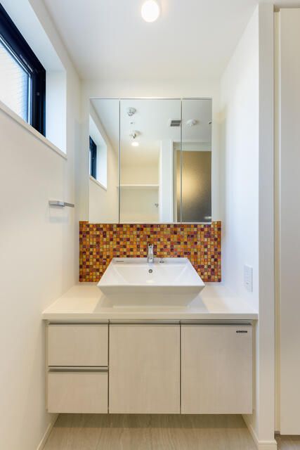 洗面設備　使いやすい洗面所です