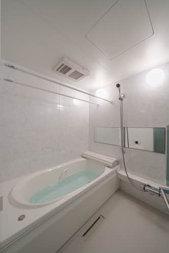 バス・シャワールーム　バスルーム