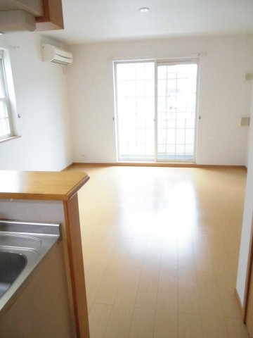 居室・リビング　ゆったり過ごせる居間です