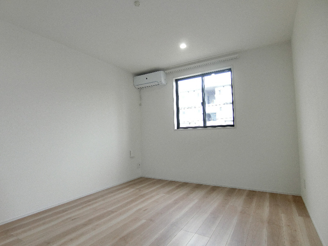 その他部屋・スペース　洋室８帖