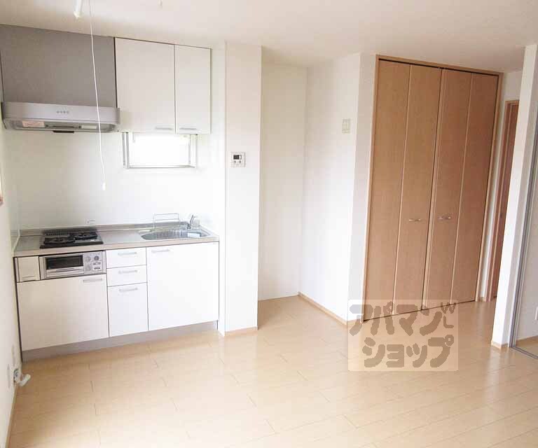 居室・リビング　明るいお部屋です