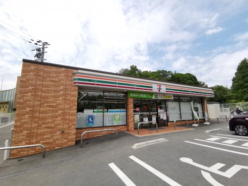 コンビニ　セブンイレブン 富田林梅の里店（コンビニ）まで1085m