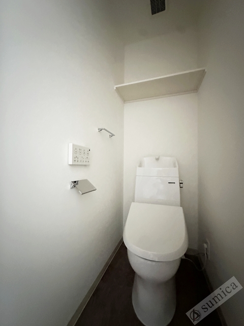 トイレ　温水洗浄便座付き♪♪