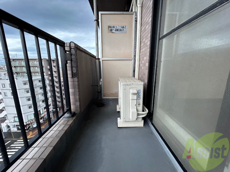 バルコニー　バルコニーです。洗濯物を干したり一息ついたりできますね！