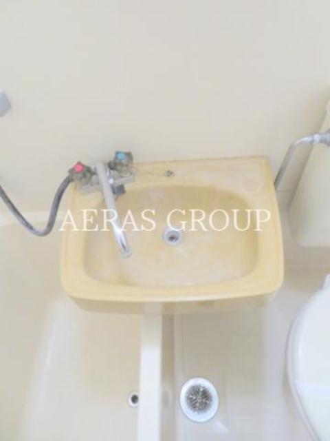 洗面設備　同仕様タイプ使用