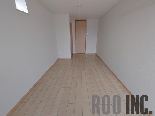 居室・リビング　出窓なし