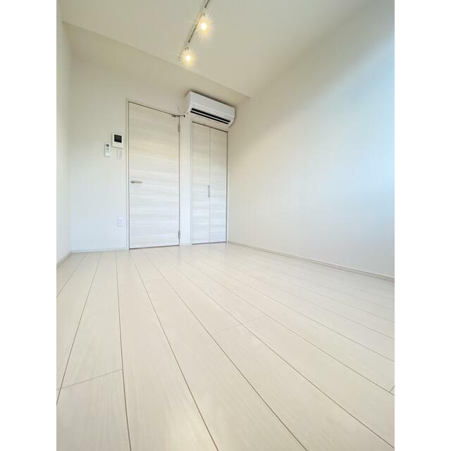 居室・リビング　現況優先　※同タイプ別室写真