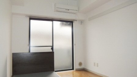 その他　エアコン1基つき