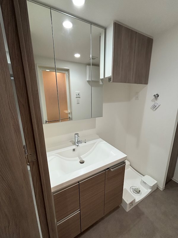 洗面設備　※参考写真