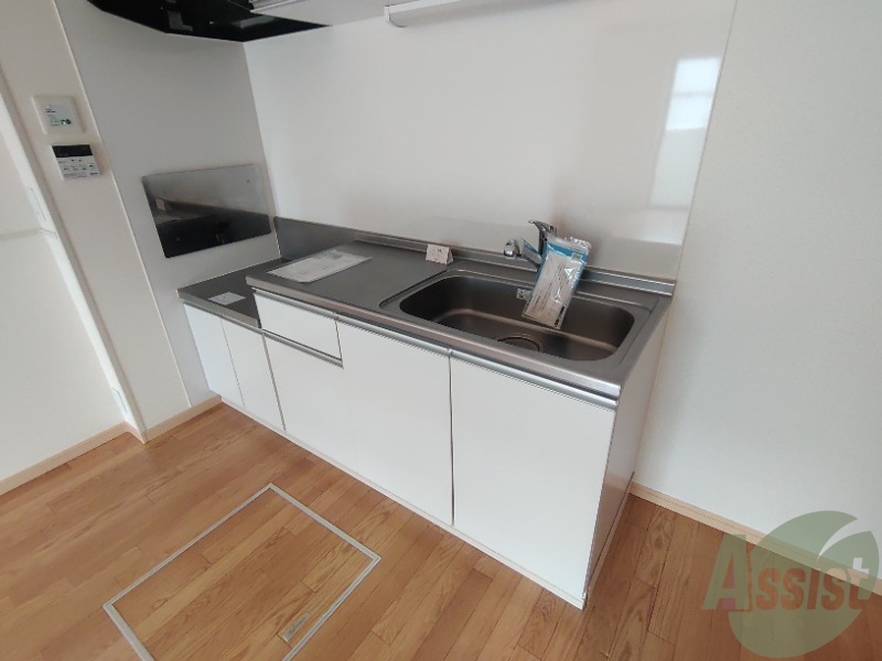 キッチン　キッチンは綺麗で調理スペースもしっかりございます。