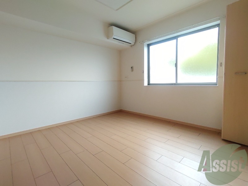 その他部屋・スペース　洋室も６帖ございます。寝室としてご利用できます。