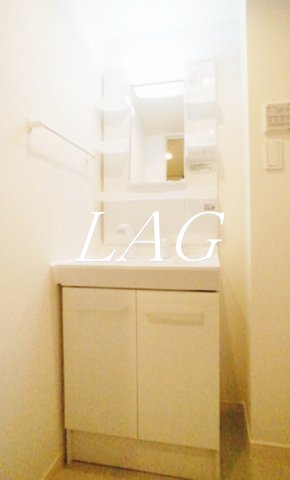 洗面設備　独立洗面台です。