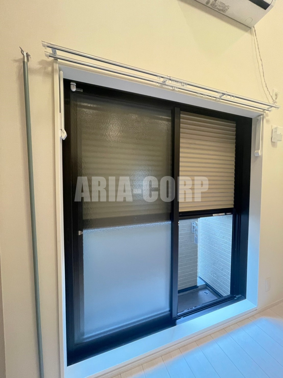 バルコニー　防犯シャッター付きの特別仕様