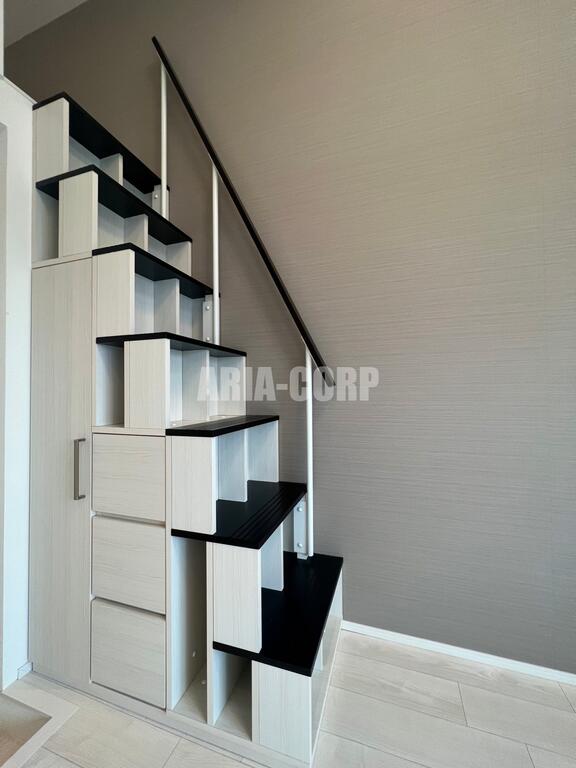 その他　棚付き！階段で楽々昇り降りができるメゾネット式ロフトです！