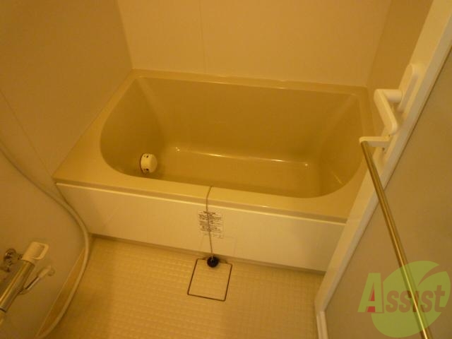 バス・シャワールーム　お風呂で一日の疲れを癒やしましょう。