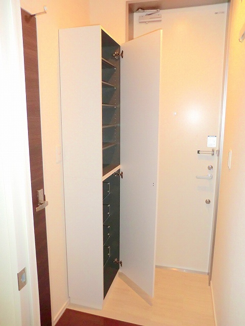 玄関　シューズボックス