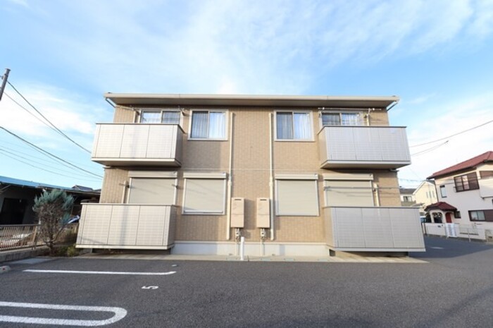 建物外観　2階建てアパートです