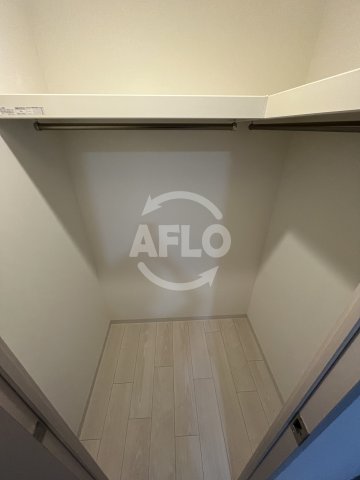 収納　スプランディッドライズ新大阪ノース　ウォークインクローゼット