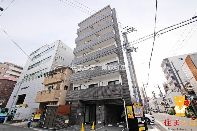 建物外観　「見ないで終わるには、惜しすぎる。」