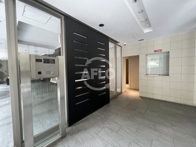 エントランス　ルクレ立売堀　エントランス