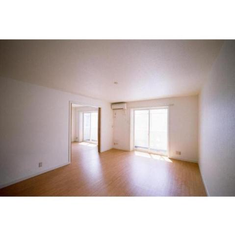 居室・リビング　※別部屋参考写真