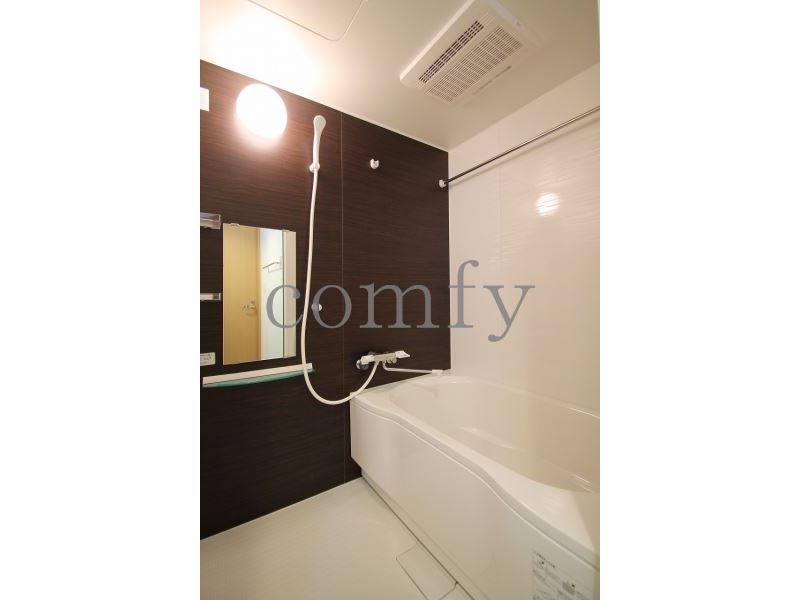 バス・シャワールーム　追炊き・浴室乾燥機付きバス