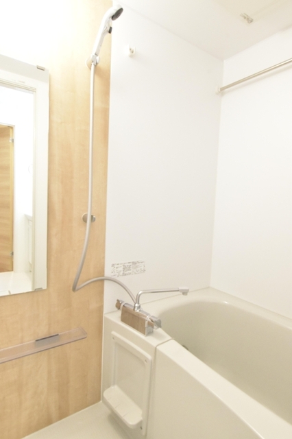 バス・シャワールーム　浴室（追い焚き給湯）