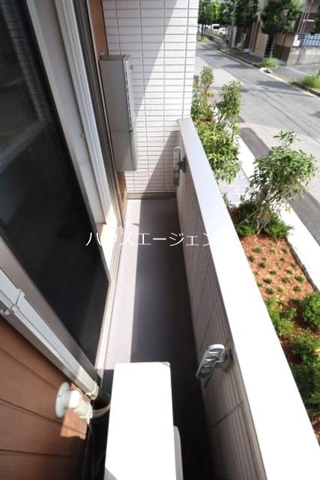 バルコニー　洋室にテラスあります。