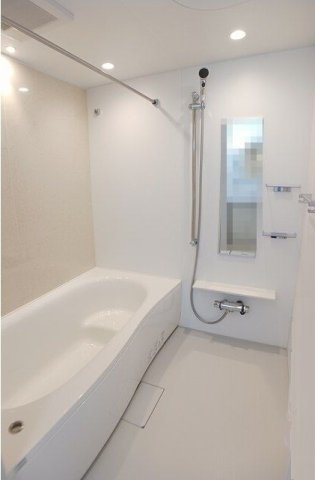 バス・シャワールーム　お風呂で日々の疲れを落としましょう