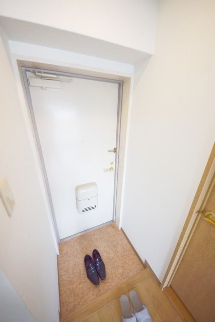 玄関　★お部屋探しは株式会社タウンハウジング東京まで★