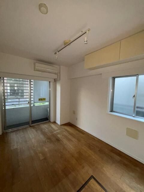 居室・リビング　明るい雰囲気で暮らしやすい！優しい質感の室内がオススメ☆