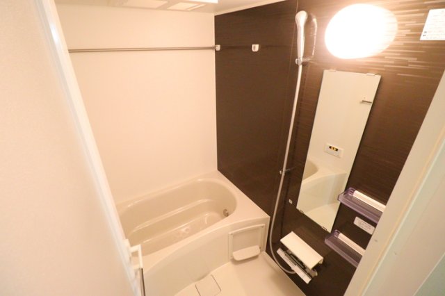 バス・シャワールーム　別部屋参考写真