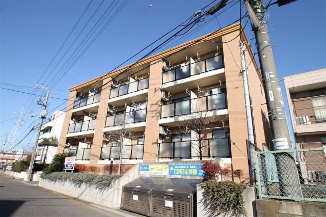 建物外観　3階建てマンションです。