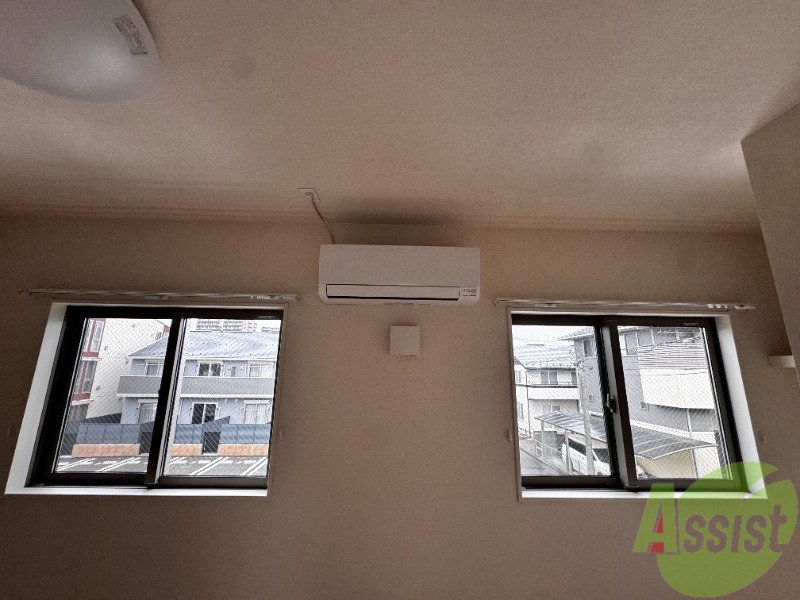 その他設備　こちらはエアコンです。これで夏も冬も快適に過ごせますね。