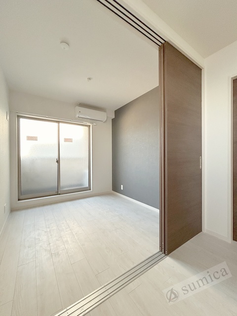 居室・リビング　同施工の参考写真です