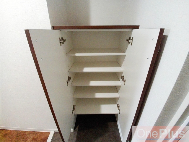 収納　シューズボックス