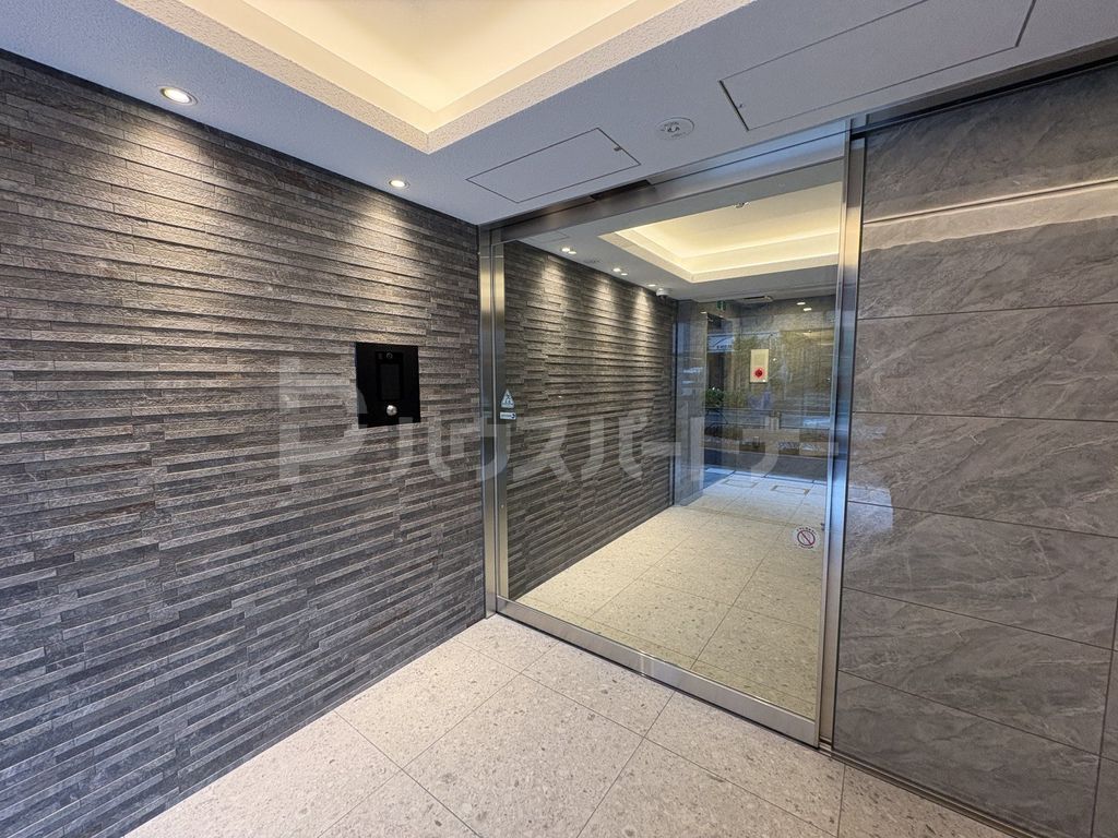 エントランス　エントランス