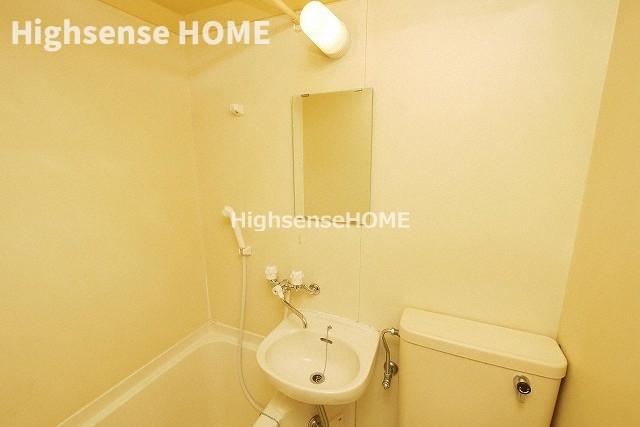 洗面設備　スペースが確保できる洗面所です