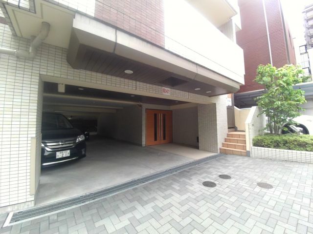 エントランス　【グローセインゼル湯島】