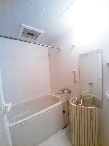 バス・シャワールーム　追い炊き機能付【グローセインゼル湯島】