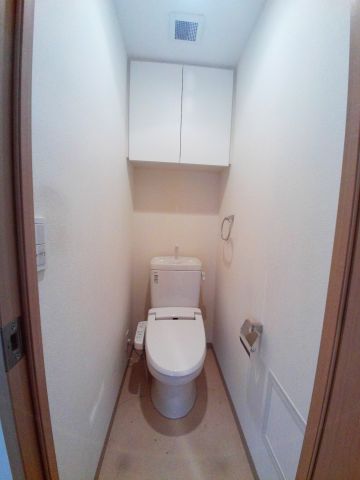 トイレ　温水洗浄便座付【グローセインゼル湯島】