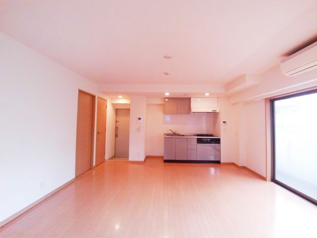 居室・リビング　12.5帖のLDK【グローセインゼル湯島】