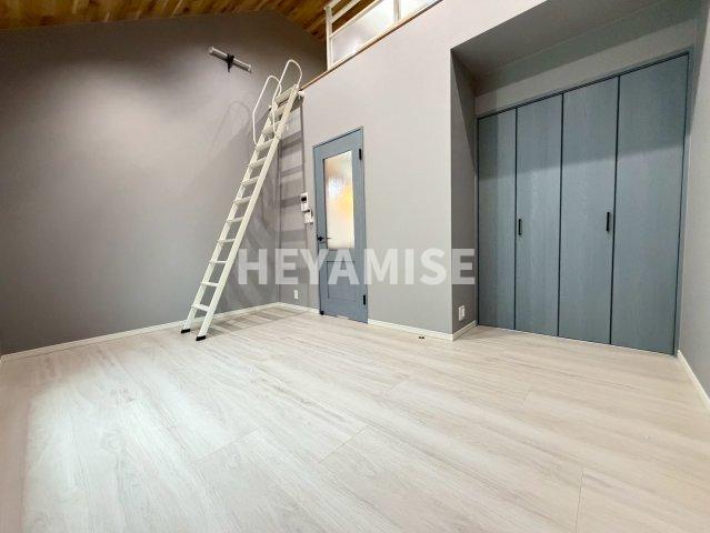 居室・リビング　※同物件別室の写真です。※現況を優先します。