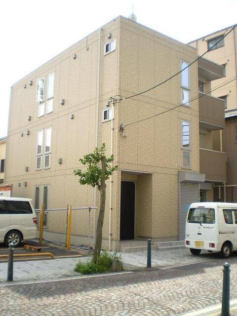 建物外観　外観タイル張りです