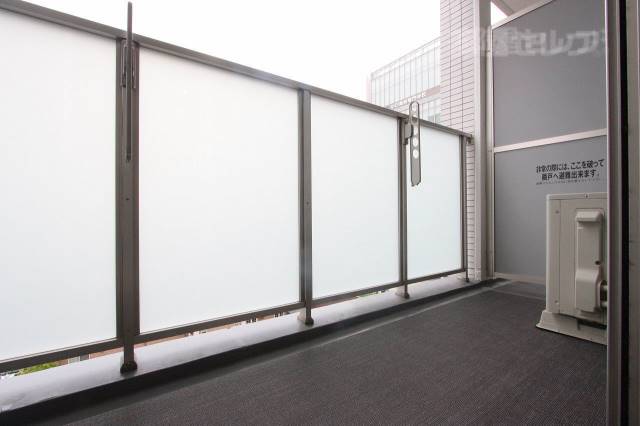 バルコニー　奥行きのあるバルコニー